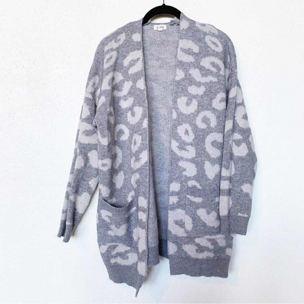La Miel Cozy Soft Grey Leopard Cheetah Open Cardigan Size Small